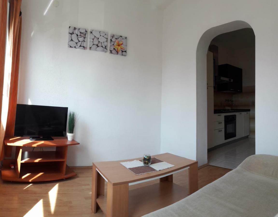 Apartments Nina ヴォディツェ エクステリア 写真